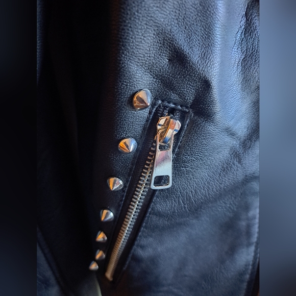 Ci Sono Black leather studded jacket. Size large. - Picture 7 of 7
